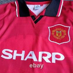 Manchester United 94 96 Number 16 Retro Home Shirt Signed Roy Keane