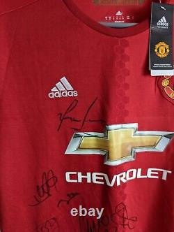 Manchester United FC 2016/17 Season Signed Football Shirt Lingard Size Medium