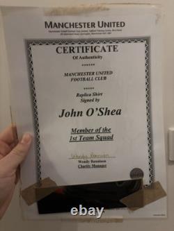 Manchester United FC Signed Football Shirt Large