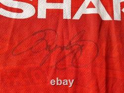 Manchester United Home Shirt 1994. Medium Signed Giggs Original Umbro Red Adults