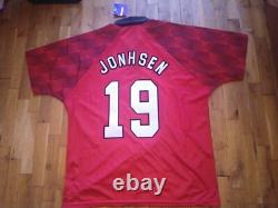 Manchester United Home football shirt 1996-98 Umbro #19 R. Jonhsen signed NEW L