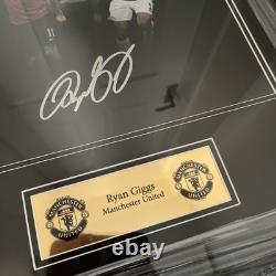 Manchester United Legends 7 Ryan Giggs signed photo. Framed. Certificate NEW