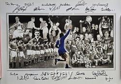 Manchester United Muti Hand Signed By 24 United Players, Fantastic Photo