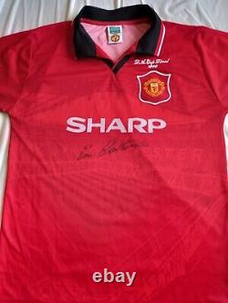 Manchester United Retro 1996 FA Cup Final Shirt Signed Eric Cantona