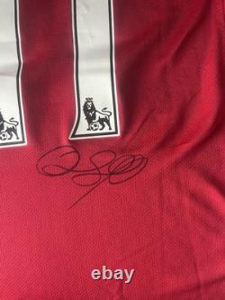 Manchester United Ryan Giggs No11 Signed Shirt