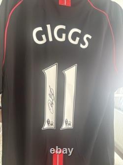 Manchester United Ryan Giggs Signed Football Shirt Black Nike with Certificate