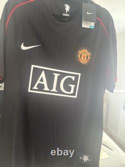 Manchester United Ryan Giggs Signed Football Shirt Black Nike with Certificate