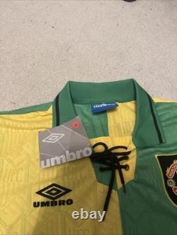 Manchester United Shirt Signed By Eric Cantona
