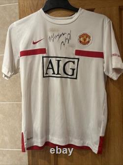 Manchester United Shirt Singed By Alex Ferguson And Giggs