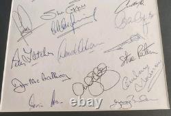 Manchester United Signed Display With 21 Former Players Listed. 16 x 12' Rare