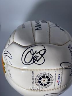 Manchester United Signed Football Giggs, Keane, Scholes, Veron, Solskjaer etc