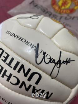 Manchester United Signed Football Giggs, Keane, Scholes, Veron, Solskjaer etc