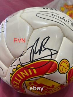 Manchester United Signed Football Giggs, Keane, Scholes, Veron, Solskjaer etc