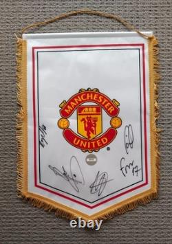 Manchester United Signed Football Pennant. United Hologram Authenticity No 38546