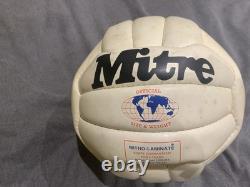 Manchester United Signed Georgie Best Football(Price is not going any lower)
