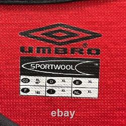 Manchester United Signed Home Football Shirt 2000/02 Adults XL Umbro B244