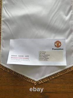 Manchester United Signed Pennant Official