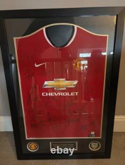Manchester United Signed Shirt Frame with Engraved Plaque