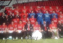 Manchester United Team Photo Signed 12 Players incl Rooney Ronaldo, Giggs 12 8
