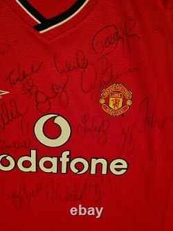 Manchester United football shirt 2000/2002 seasons signed by 18, inc Beckham