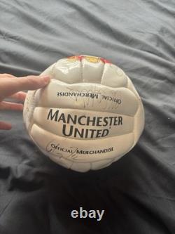 Manchester United signed football 1999 treble winning team