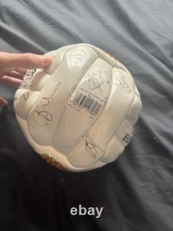 Manchester United signed football 1999 treble winning team