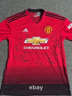 Official Cert Squad Signed Manchester United Women's Promotion Season 2018/19