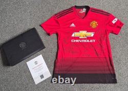 Official Cert Squad Signed Manchester United Women's Promotion Season 2018/19