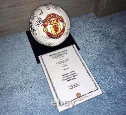 Official MUFC Certified 2000-2001 Manchester United Squad Signed Ball