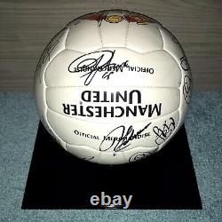 Official MUFC Certified 2000-2001 Manchester United Squad Signed Ball