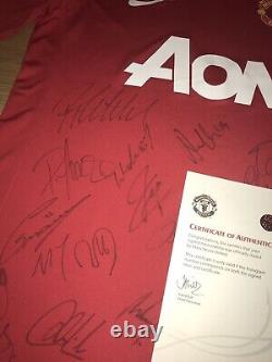 PLAYER ISSUE Manchester United 2011-2012 Squad Signed Shirt (MUFC Hologram COA)