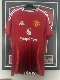 Ryan Giggs Manchester United Beckett Authenticated Signed Shirt