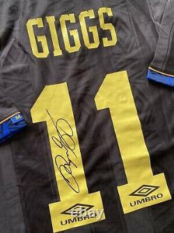 Ryan Giggs Signed 1993/1995 Manchester United Shirt Proof