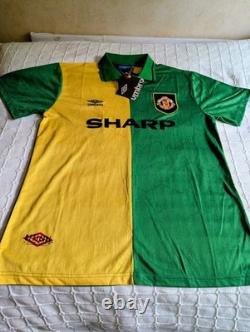 Ryan Giggs Signed Manchester United 92/94 Away Jersey