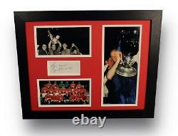 SIR BOBBY CHARLTON Manchester United Framed SIGNED Autograph Photo Display COA