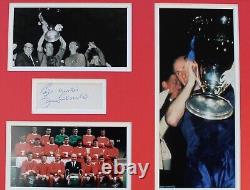 SIR BOBBY CHARLTON Manchester United Framed SIGNED Autograph Photo Display COA