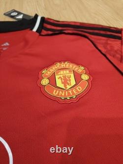 Shaw, Fernandes And Ugarte Signed Manchester United 25/26 Shirt With Proof