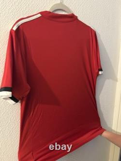 Signed Authentic Ashley Young Manchester United Shirt Red, Medium 2014-2015