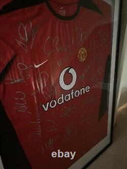 Signed Manchester United 2002/2004 Home Shirt Framed