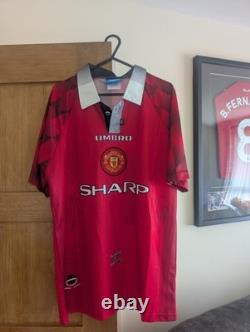 Signed Manchester United Paul Scholes Beckett Authentication Football Shirt