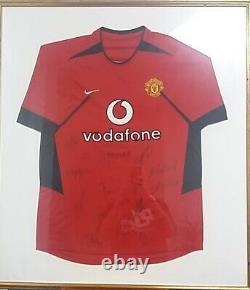 Signed Manchester United Squad Football Shirt Framed Memorabilia RONALDO ETC