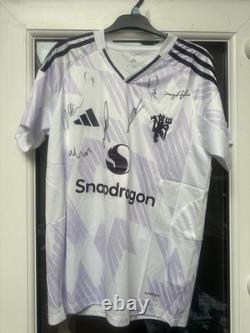 Signed Manchester United shirt 25/26 Season