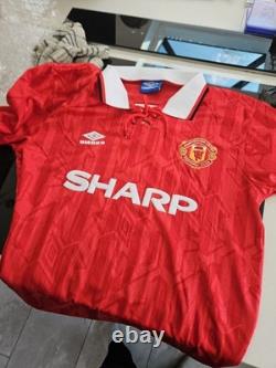 Signed Retro Manchester United 1992 94 Home Shirt Signed by Steve Bruce + COA