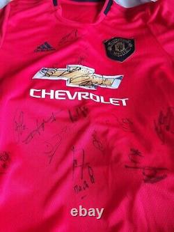 Signed football shirt hand signed by almost full squad of Manchester United