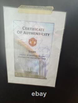 Signed manchester united shirt 07/08 08/09 signed by first team players