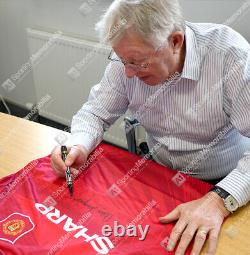 Sir Alex Ferguson Signed Manchester United Shirt 1996, Home Gift Box