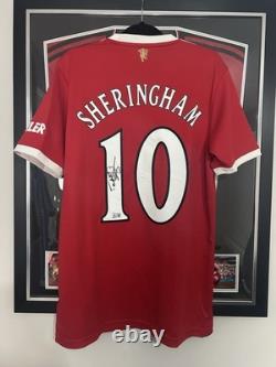 Teddy Sheringham Signed Manchester United Shirt Beckett Authenticated COA